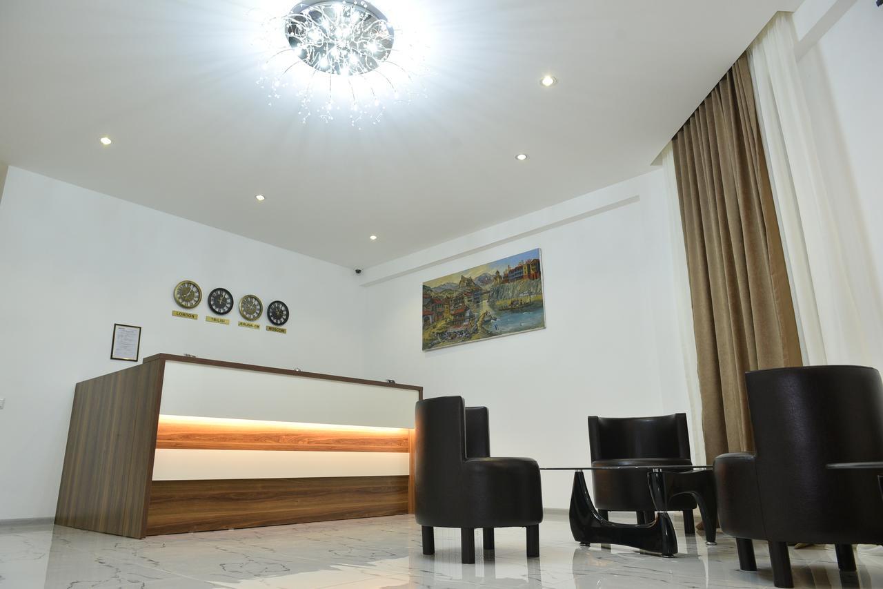 Hotel King Tom Tbilisi Exteriör bild
